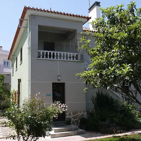 Villa Guesthouse Atouguia Da Baleia